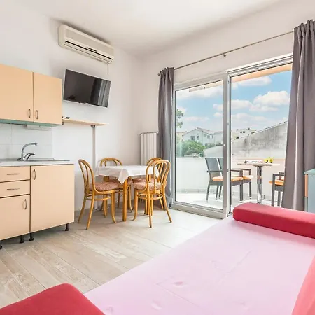 Grmoja Apartment *
